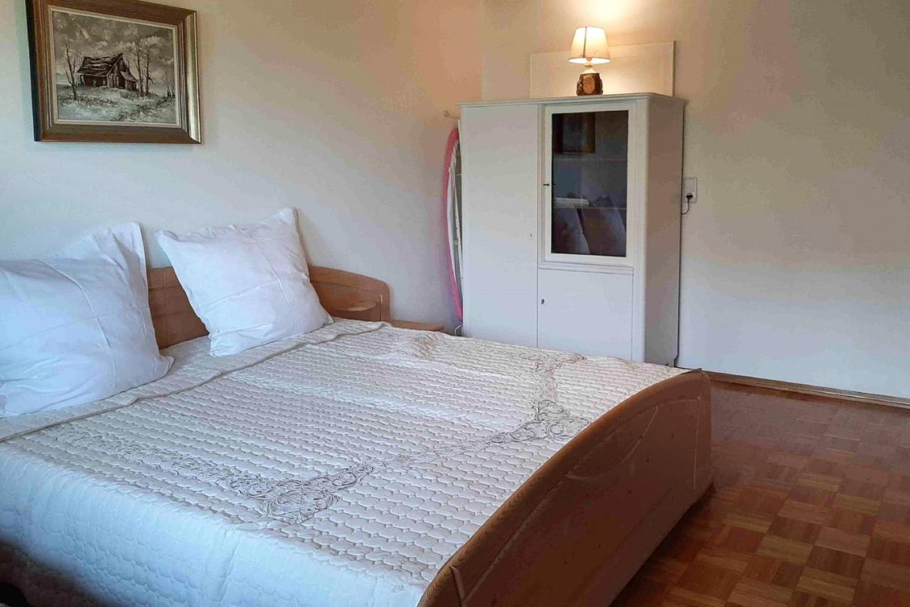 Ferienwohnung Am Hasenweg 로스토프 외부 사진